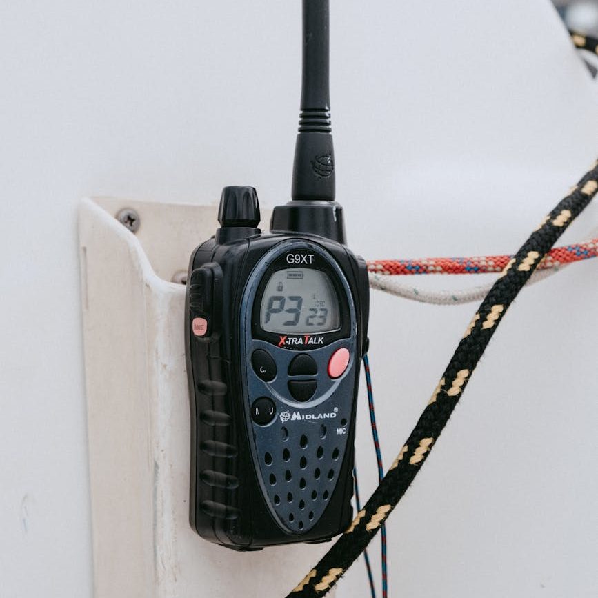 pexels-photo-4911064.jpeg eines Funkgerätes